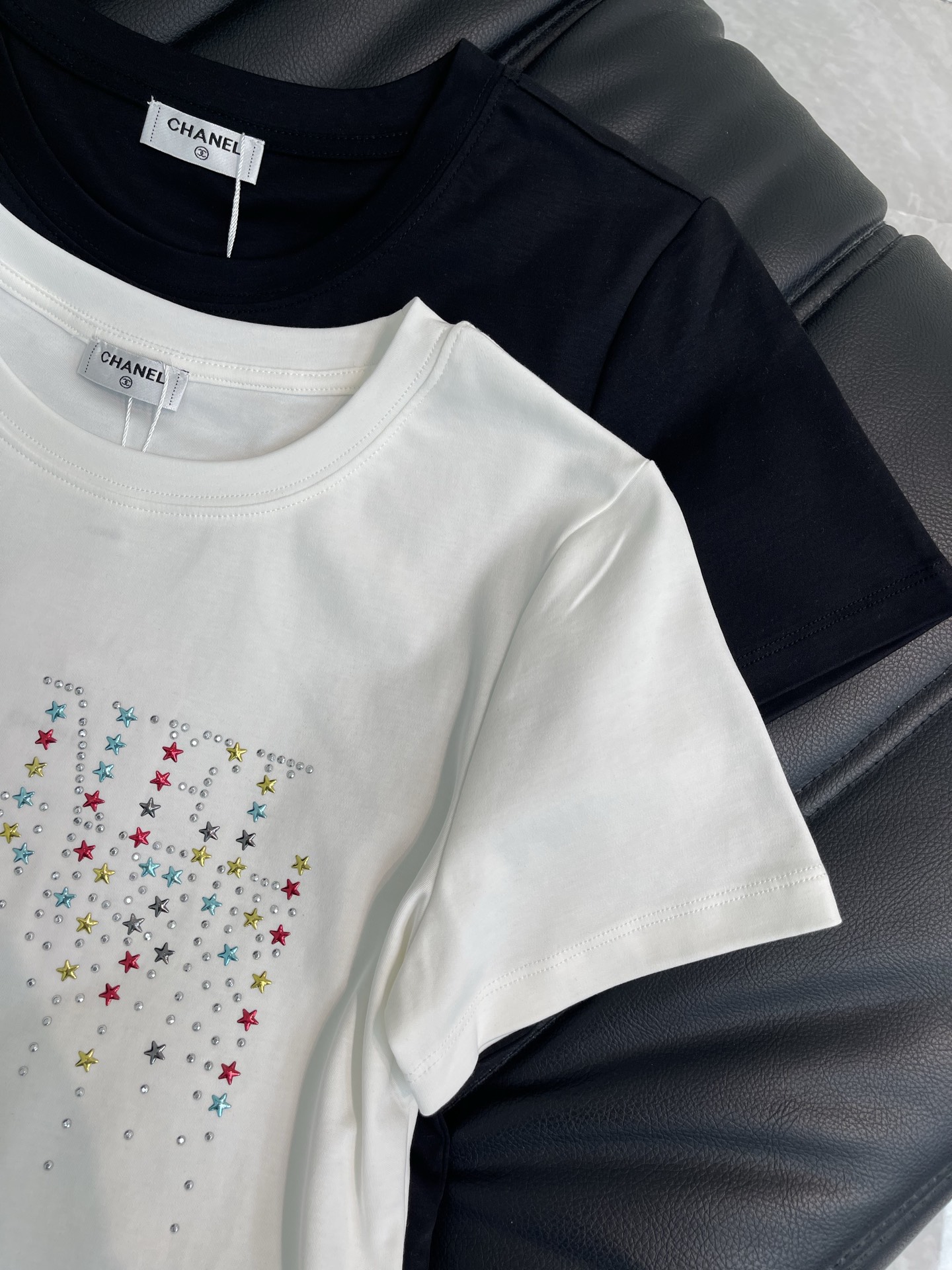 Women's short sleeves